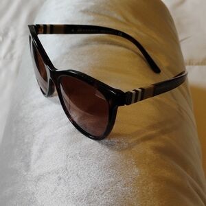 Stylish Brown Sunglasses